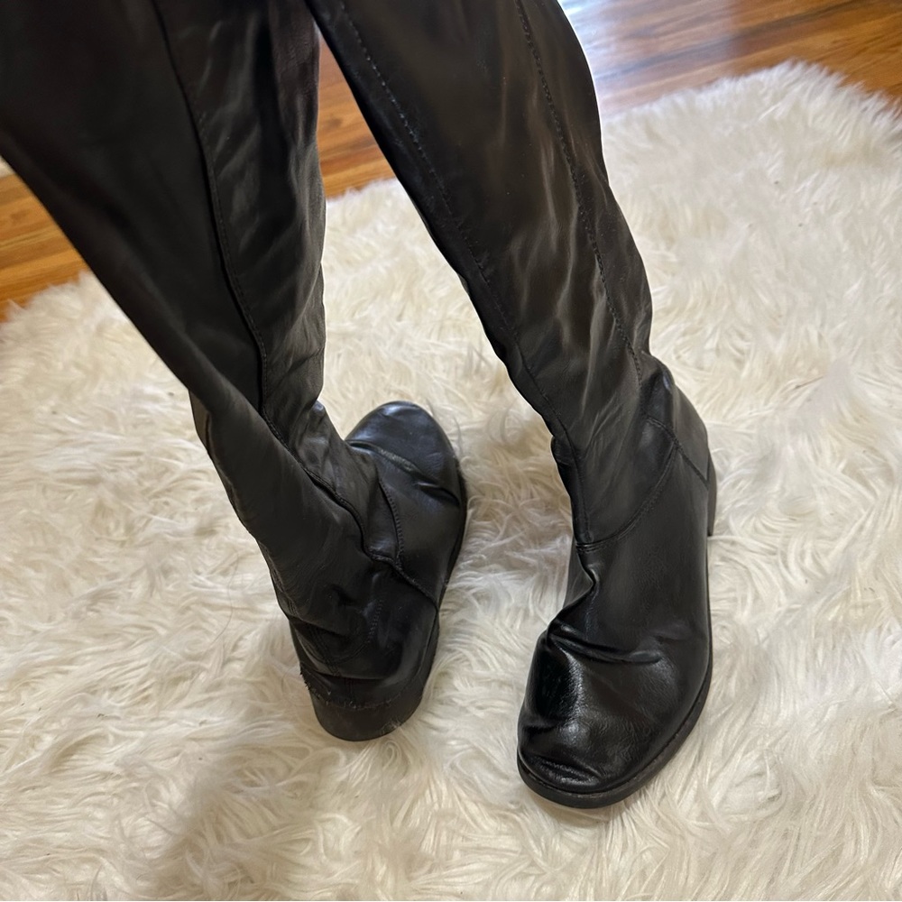 Black Boots - Picture 3 of 5
